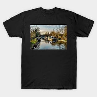 Canal Boats At Aldermaston T-Shirt